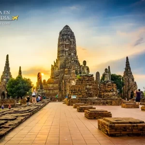 Mercado flotante y ruinas de Ayutthaya